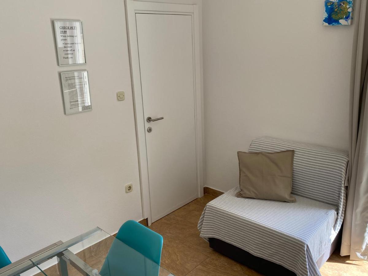 Mamma Mia Apartments-City Center Hvar Town Bagian luar foto