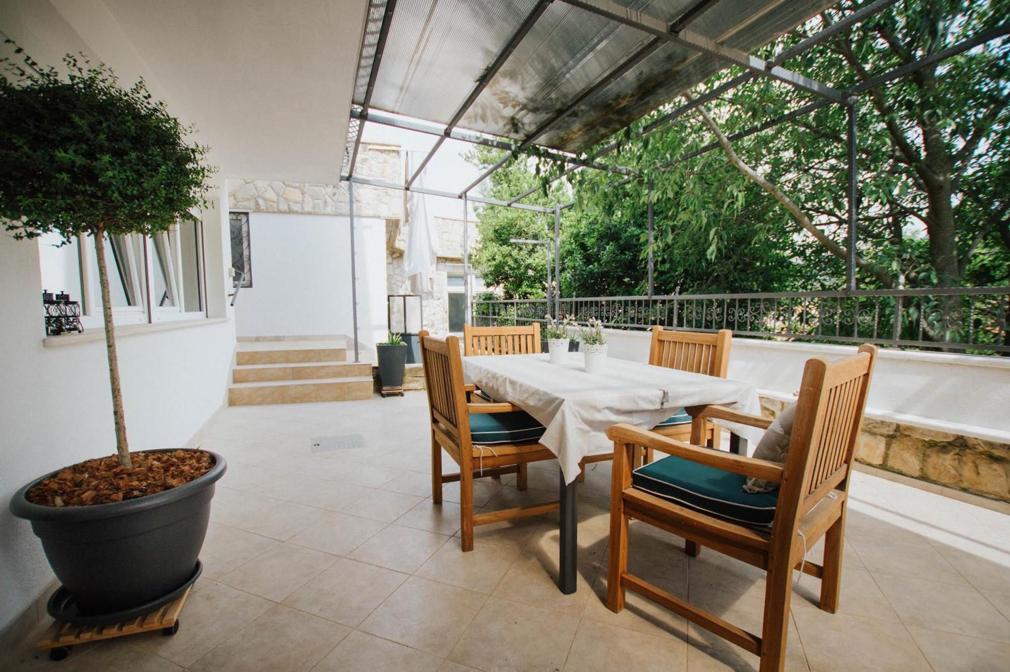 Mamma Mia Apartments-City Center Hvar Town Bagian luar foto