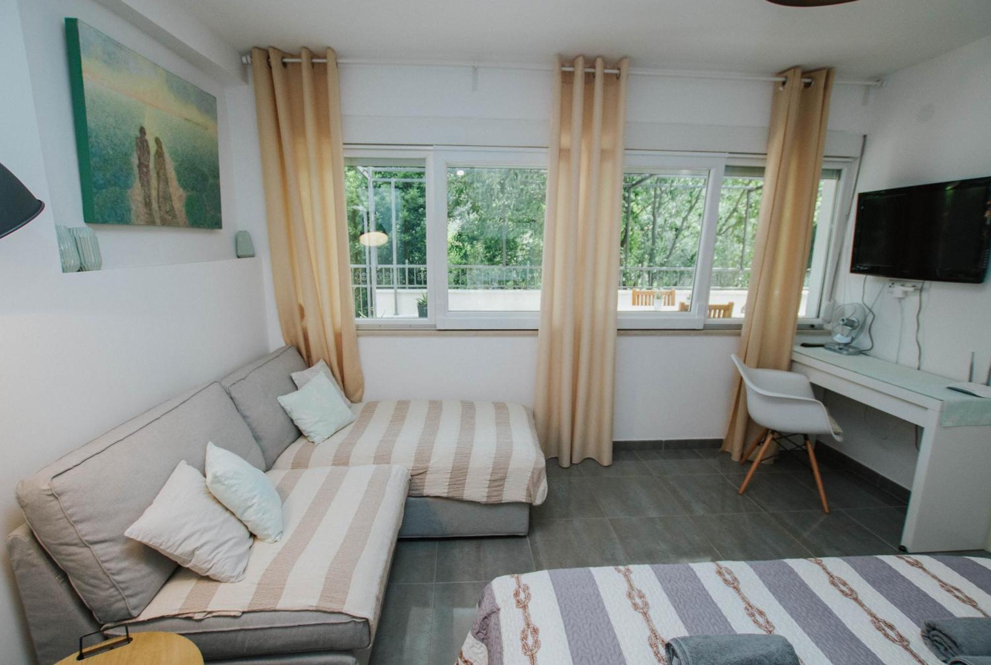 Mamma Mia Apartments-City Center Hvar Town Bagian luar foto