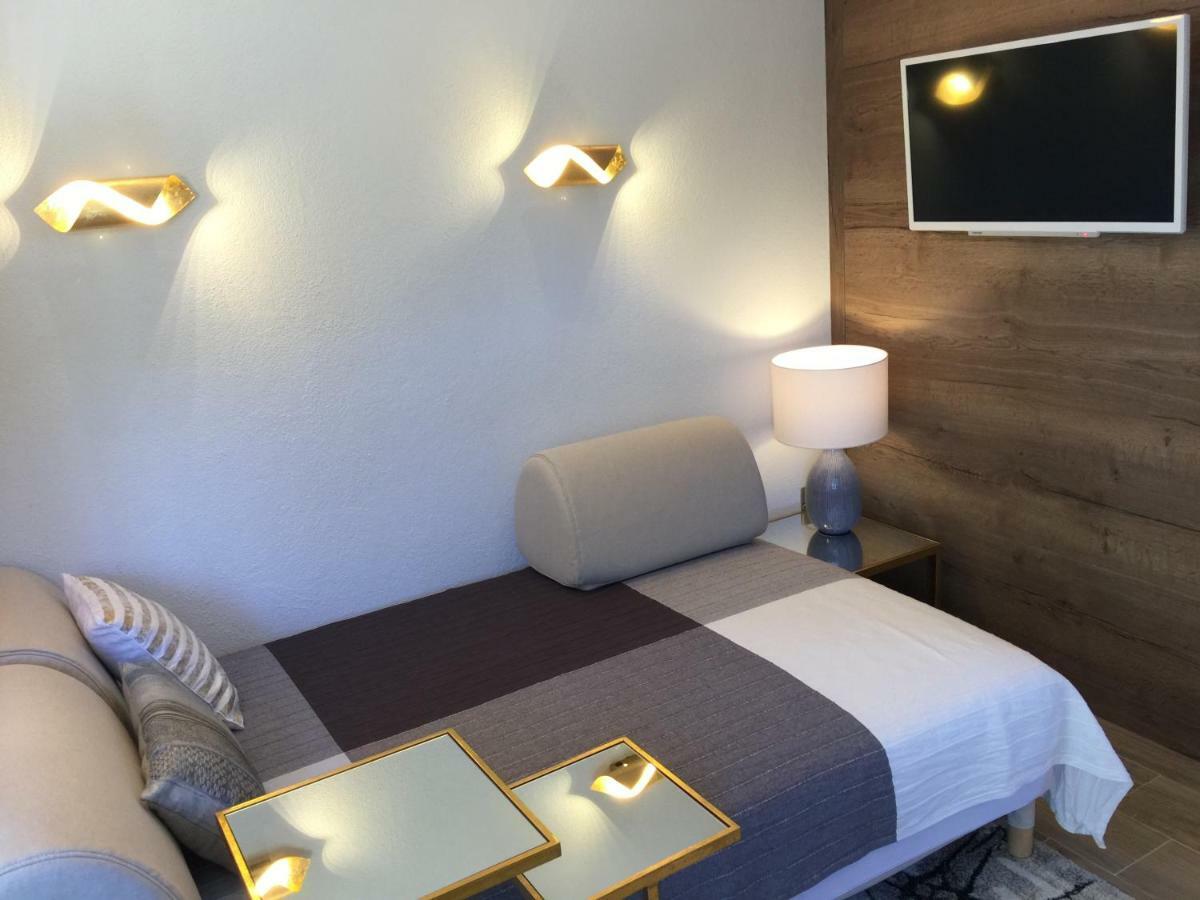 Mamma Mia Apartments-City Center Hvar Town Bagian luar foto