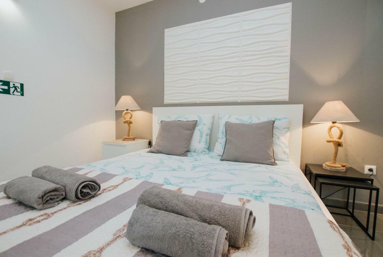 Mamma Mia Apartments-City Center Hvar Town Bagian luar foto