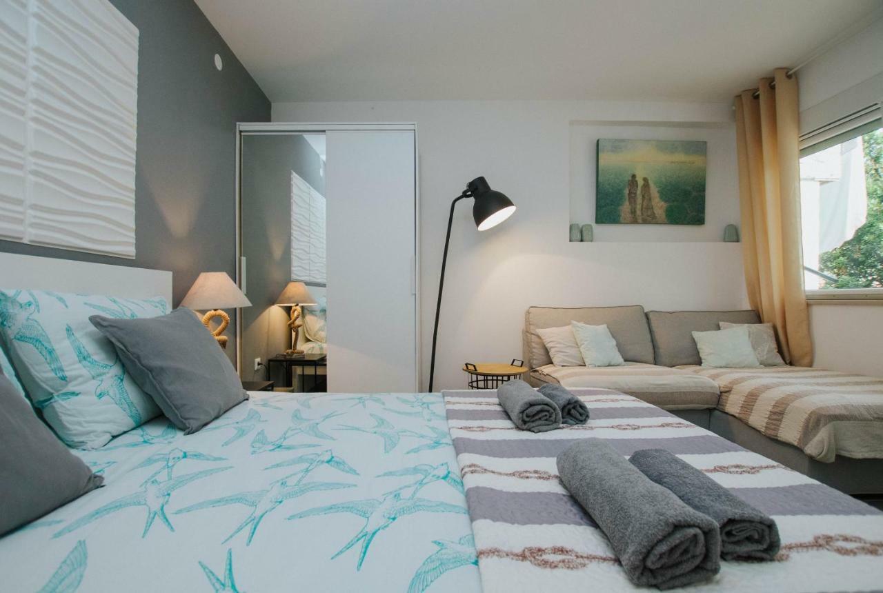 Mamma Mia Apartments-City Center Hvar Town Bagian luar foto